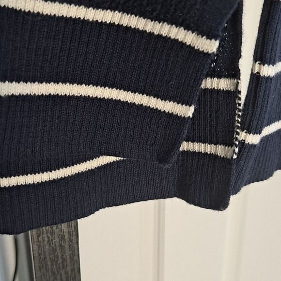 Gap ladies pullover top NWOT - Picture 4 of 8